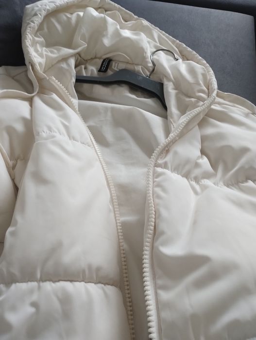 Kurtka damska H&M bialo-kremowa