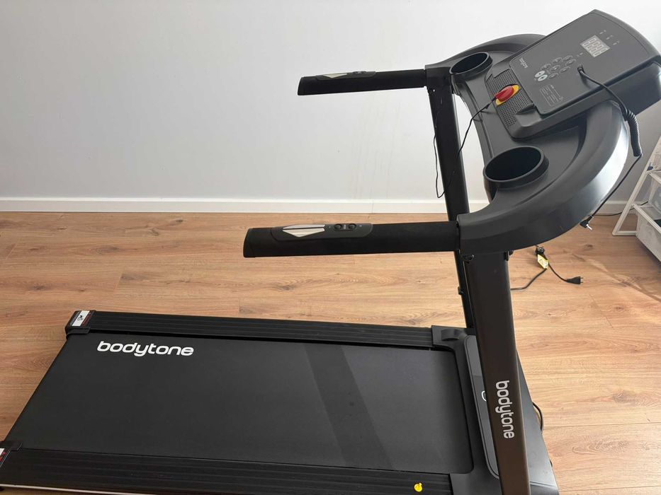 Passadeira de Corrida BODYTONE DT12+ (vel.máx:12 km/h)