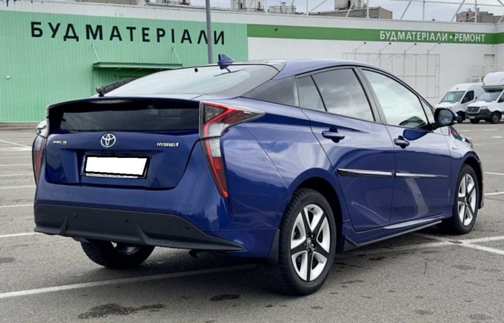 Аренда авто гібрид автомат 4500 Пассат Джета оренда Fusion Prius