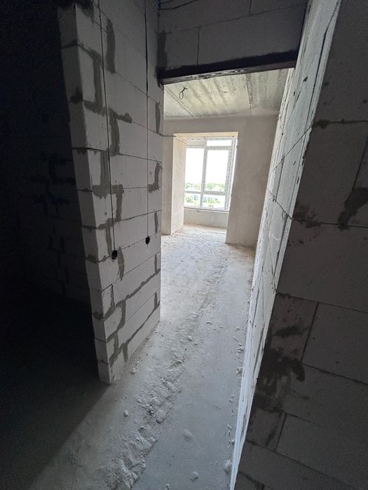 Продам 1 кімнатну квартиру 42кв.м!