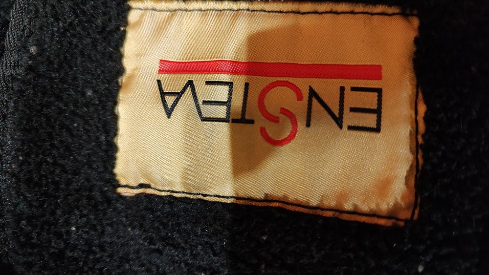 Дублянка жіноча, чорна