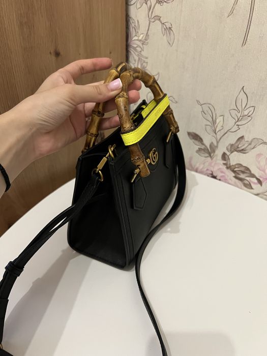 Сумка  Gucci є код