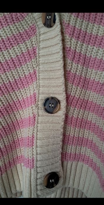 Sweterek kardigan z House