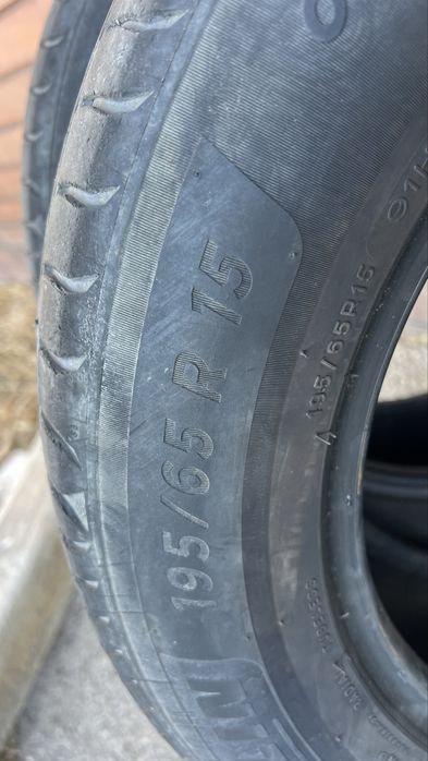 Dois pneus Michelin 195 / 65 R 15 Primacy 4 - kangoo