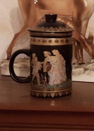 Статуэтки, вазы