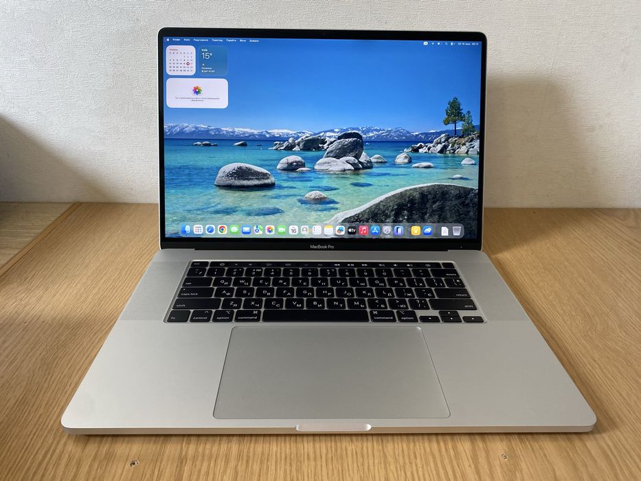 Apple MacBook Pro 16 (2019)i7/16/512 Гб radeon Pro 5300 4Gb Ідеал