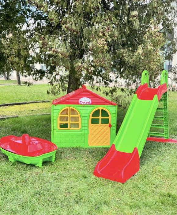 Розпродаж! Набір дитячий будиночок гірка пісочниця стіл та стільці