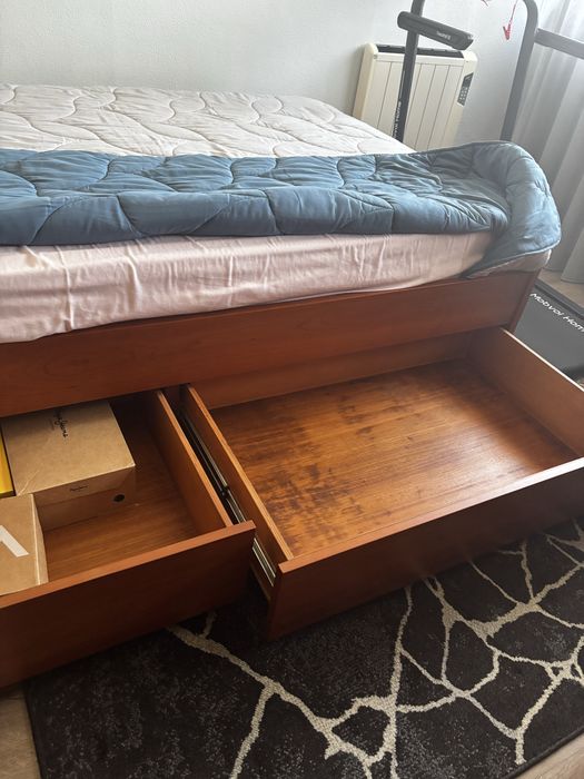 Cama de solteiro como nova