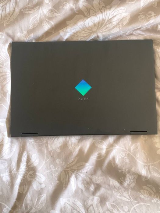 HP OMEN 15 I5-10300H RTX 2060 6GB 300hz