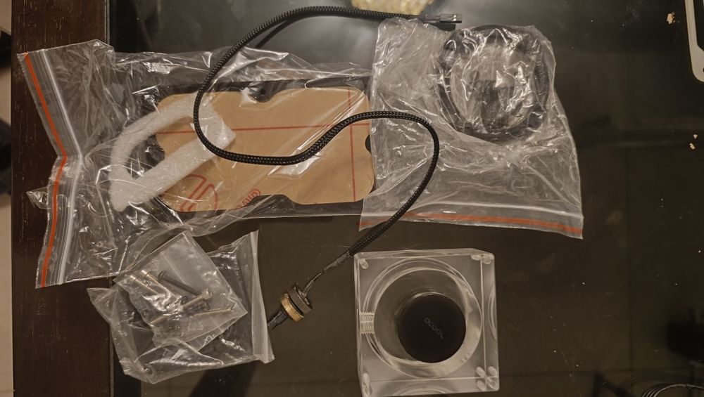 Watercooling Components (Radiators, Pumps, CPU and GPU Blocks)64170825570177124