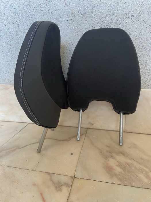 Volvo XC60 - Vendo Encostos de Cabeça Novos