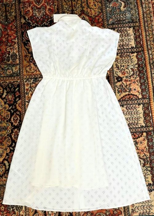 Vestido Tommy Hilfiger. Tamanhos 34/36/38/40. 150€