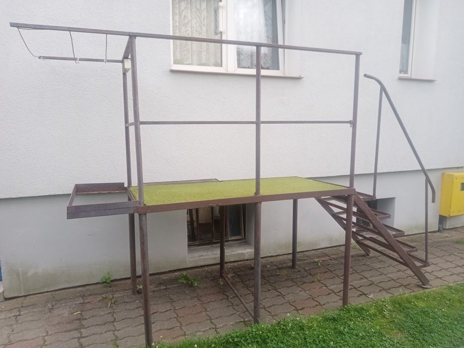 Pomost ze schodami