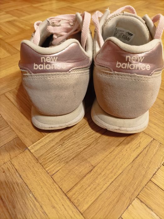 Sneakersy damskie New Balance 373