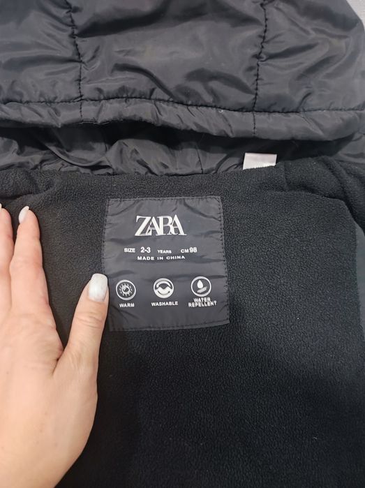 Продам жилетку Zara.