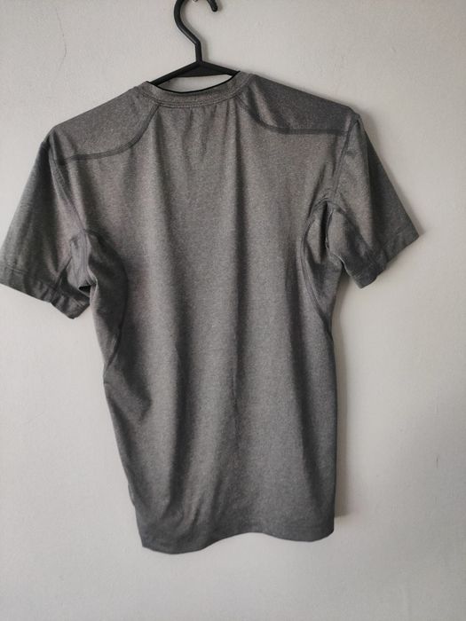 Sportowa koszulka Nike s
