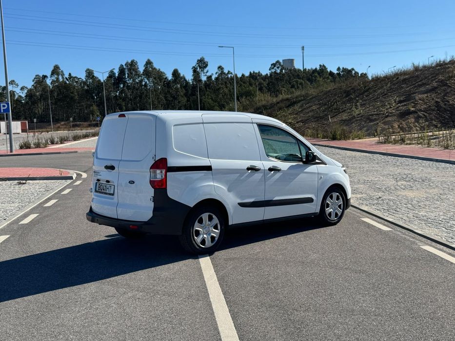 Ford Courier 2021