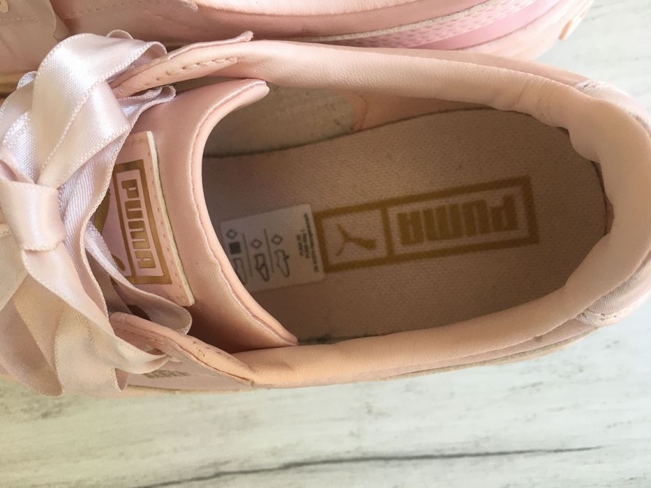 Oryginalne buty sportowe Puma różowo złote