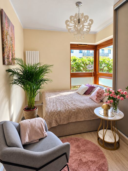 87 m², prywatny ogród  100 m²,taras, garaż ,salon, 2 sypialnie,2 łazienki, metro Bemowo | bez prowizji