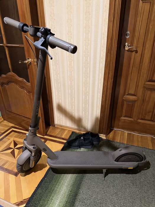 Xiaomi Electric Scooter 4 Pro Max — флагманський електросамокат