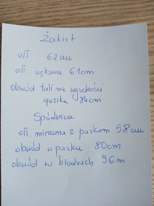 Garsonka spódnica i żakiet