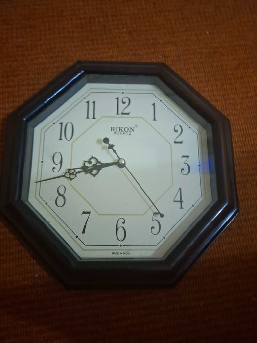 Годинник настінний