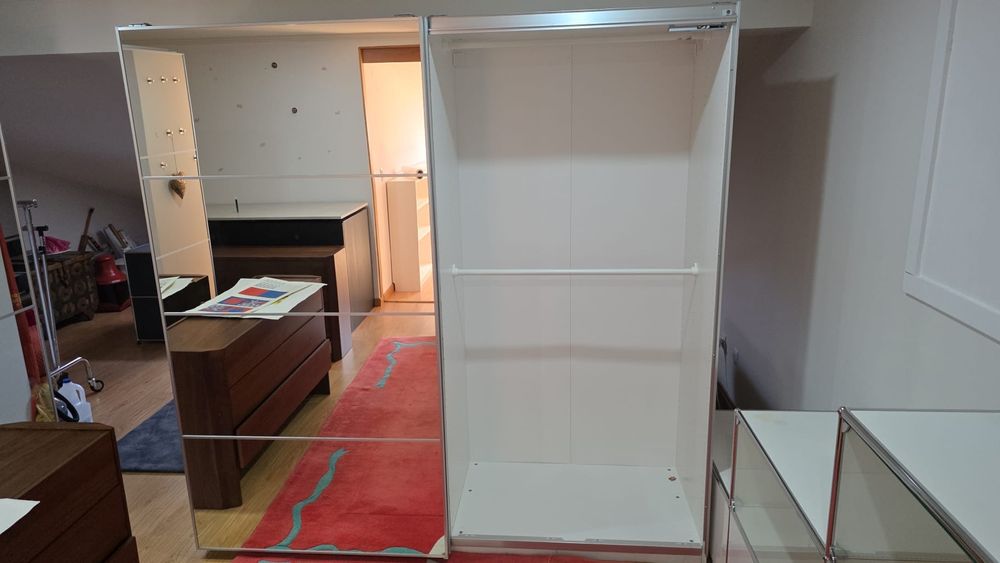 Roupeiro Branco seminovo