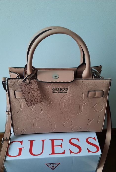 Torebka kuferek GUESS - pudrowy róż / NOWA
