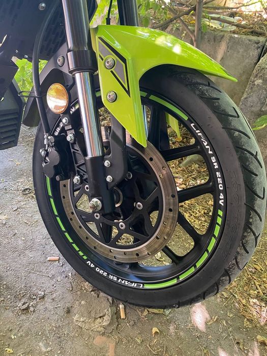 Продам ліфан ср 220