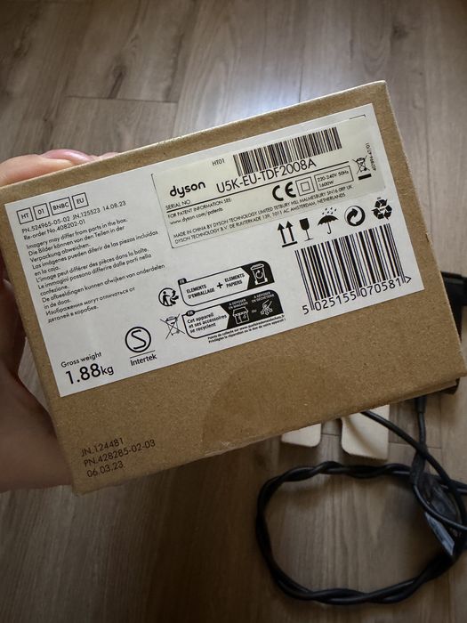 Продам Dyson airstrait