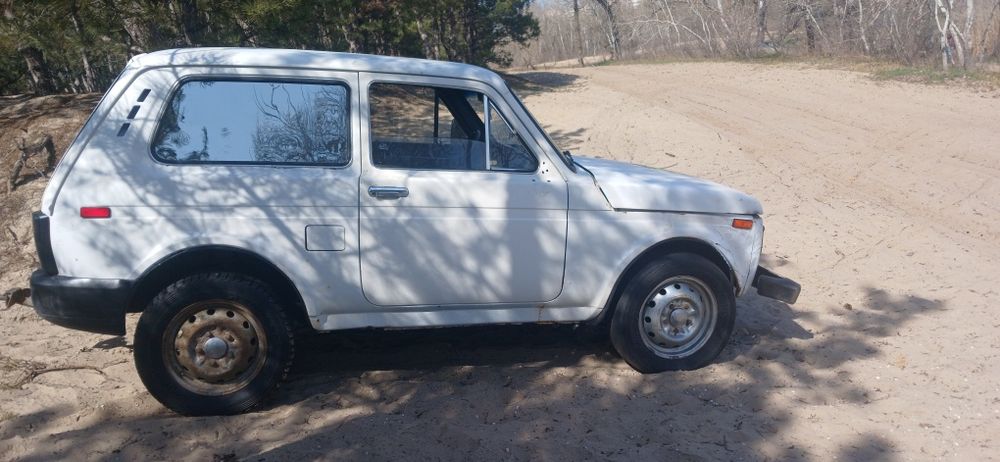 Продам ниву 1.6 бензин