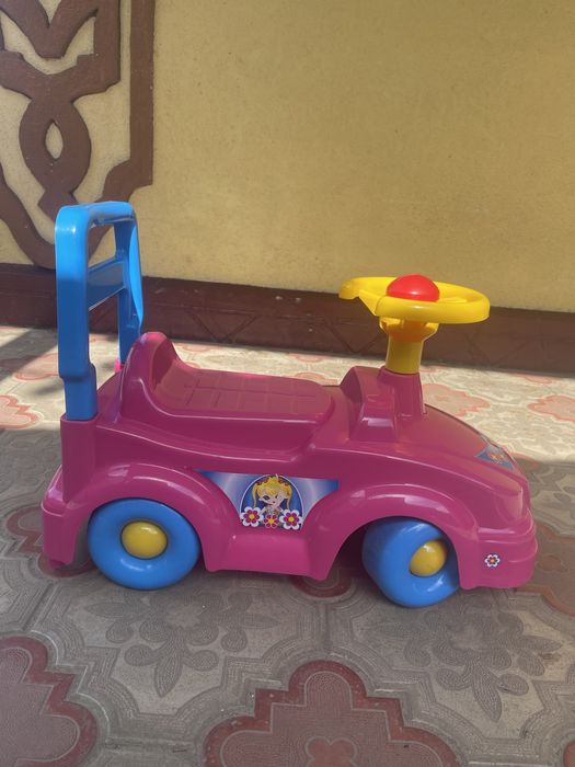 Машинка каталка, толокар, для дівчинки