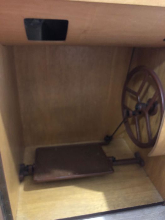 Maszyna do szycia Łucznik 431 – PRL, szafka