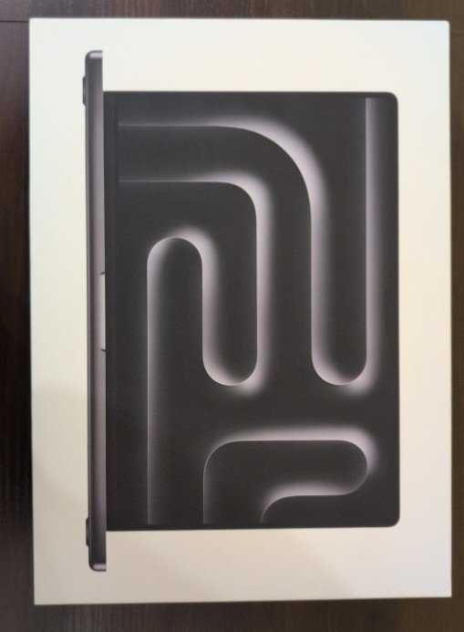 16-calowy Macbook Pro M3 (512GB SSD - 18GB Unified RAM)