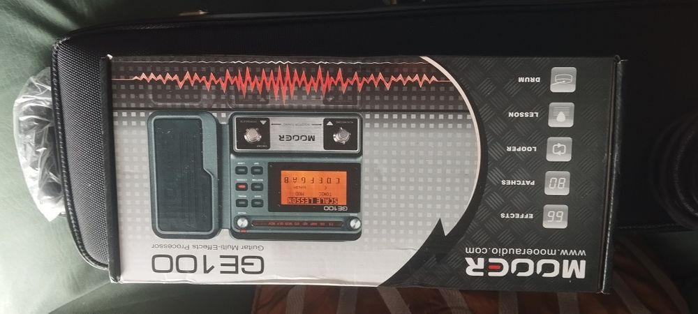 Vendo saxofone, pedaleira de guitarra mooer gE 100, saxofone soprano Eagle 0311 sax tenor júpter