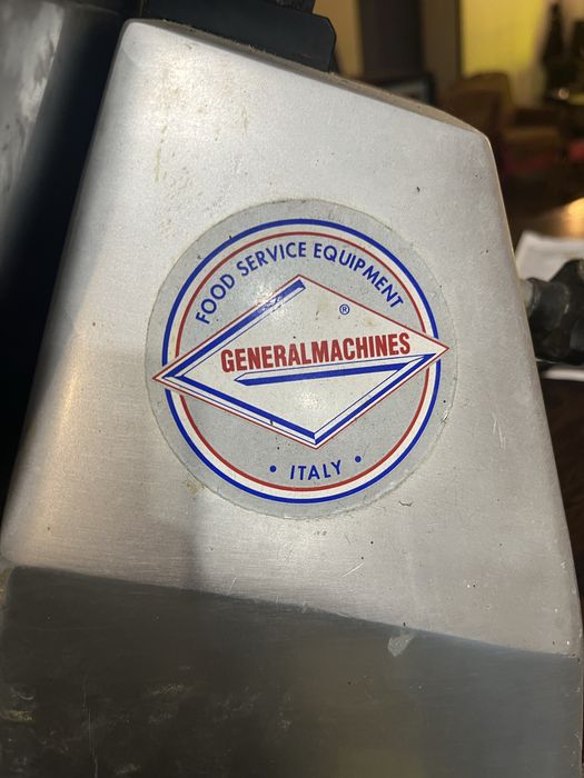 Профессиональный слайсер Generalmachines (Италия)