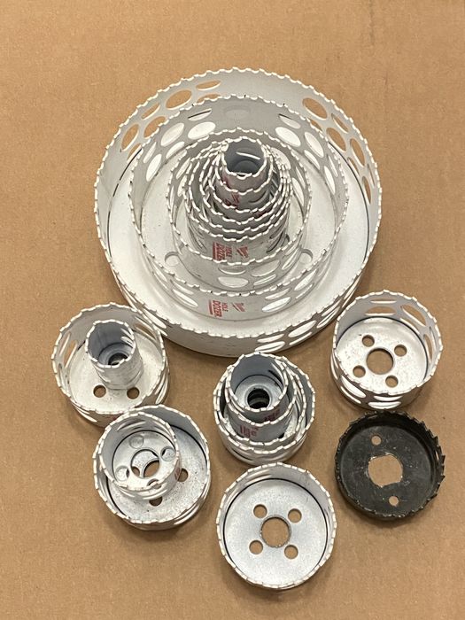 Нові коронки Milwaukee Hole Dozer біметал універсальні