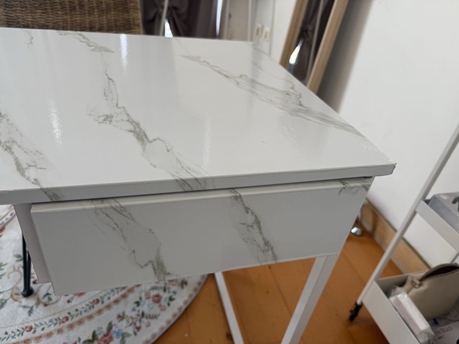 Mesa manicure / secretaria + carrinho auxiliar