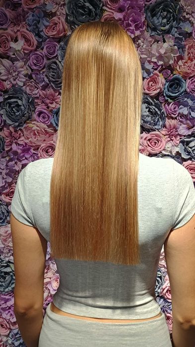 Makijaż, upięcie i zabiegi na włosy