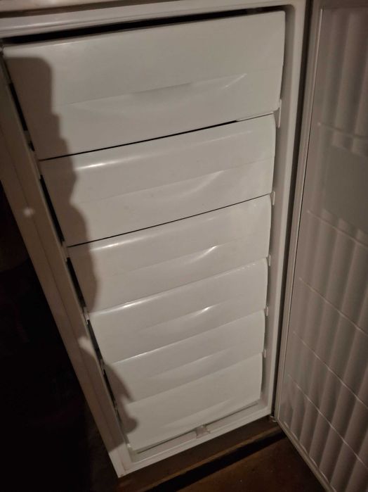 Холодильник Ardo.морозильна камера