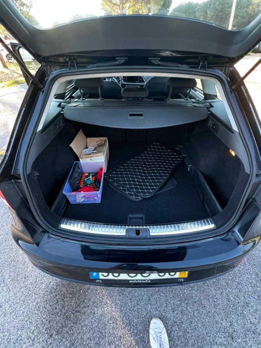 SEAT Leon ST 1.6 TDI 2018 | 105 000 km | Para reparar | Boa oportunidade