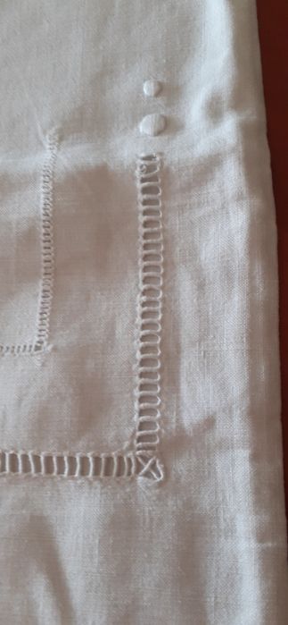 Belo almofadão de Linho Bordado