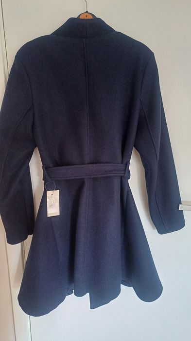 Casaco com cinto (NOVO)- M