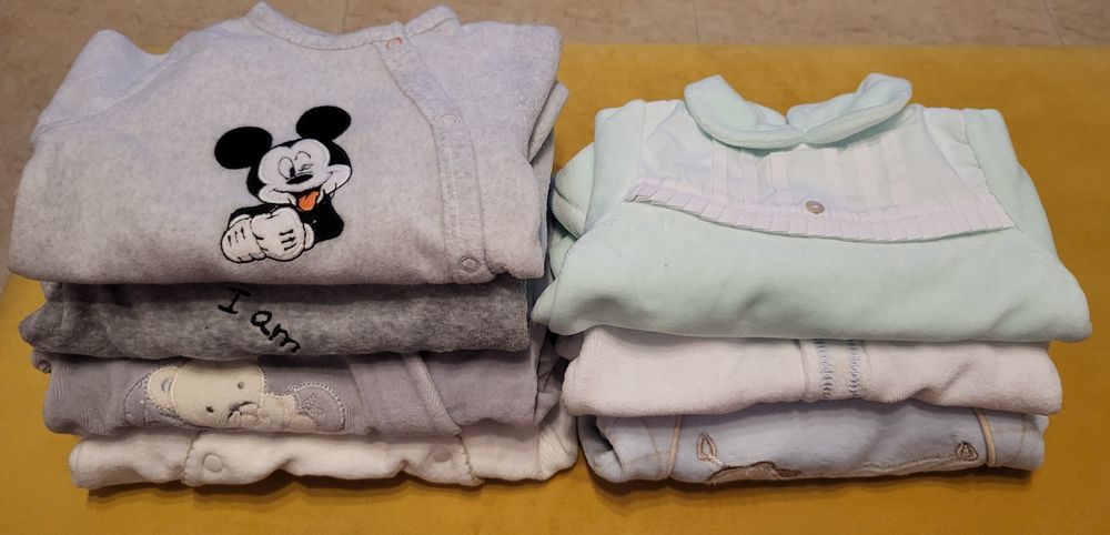 Lote 7 Babygrows veludo