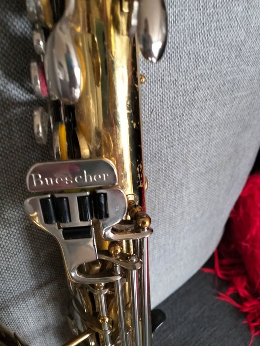 Saksofon altowy firmy Buescher.