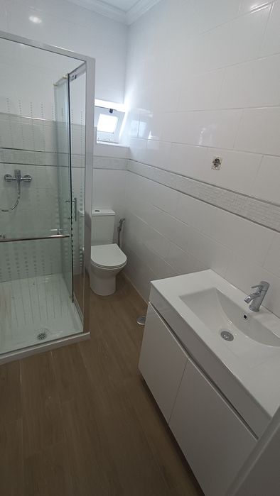 Serviços de Pladur e outros