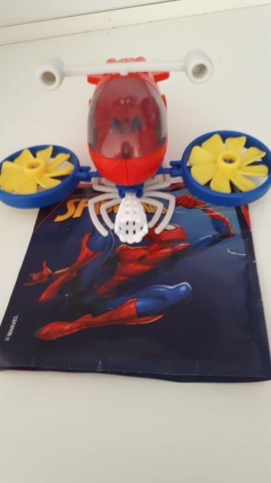 Spiderman helicóptero brinquedo
