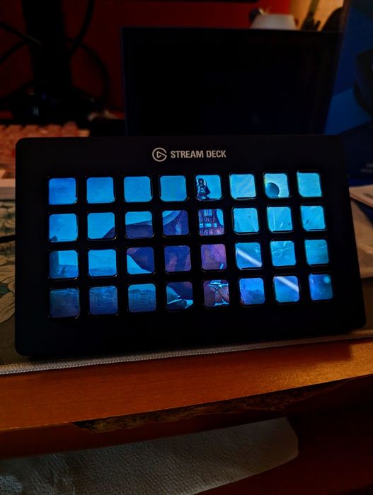 Elgato Stream Deck XL | 32 klawisze LCD | Pełen Zestaw Box | Stan BDB