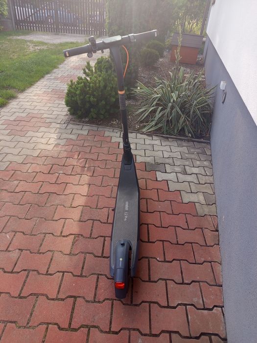 Hulajnoga elektryczna E2 Pro