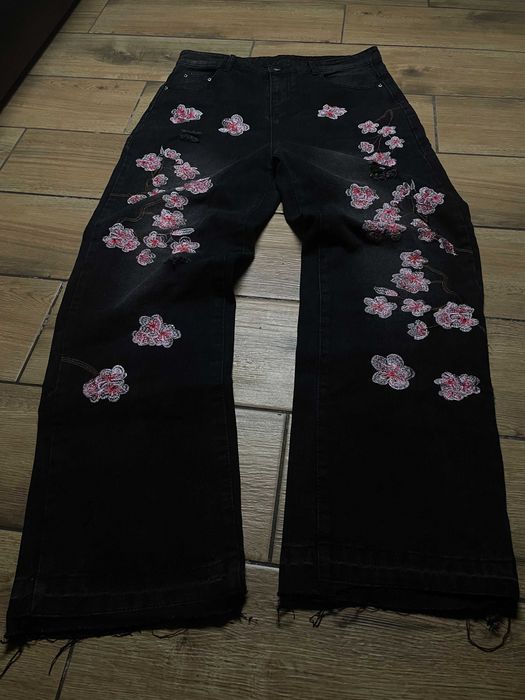 Black Sakura Embroidered Wide Leg Jeans L